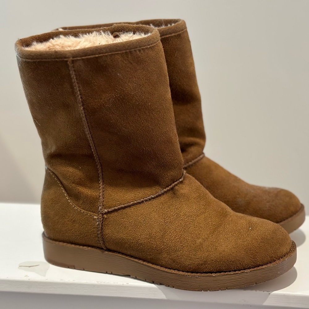 Rock & Candy faux fur and suede boots, size 6